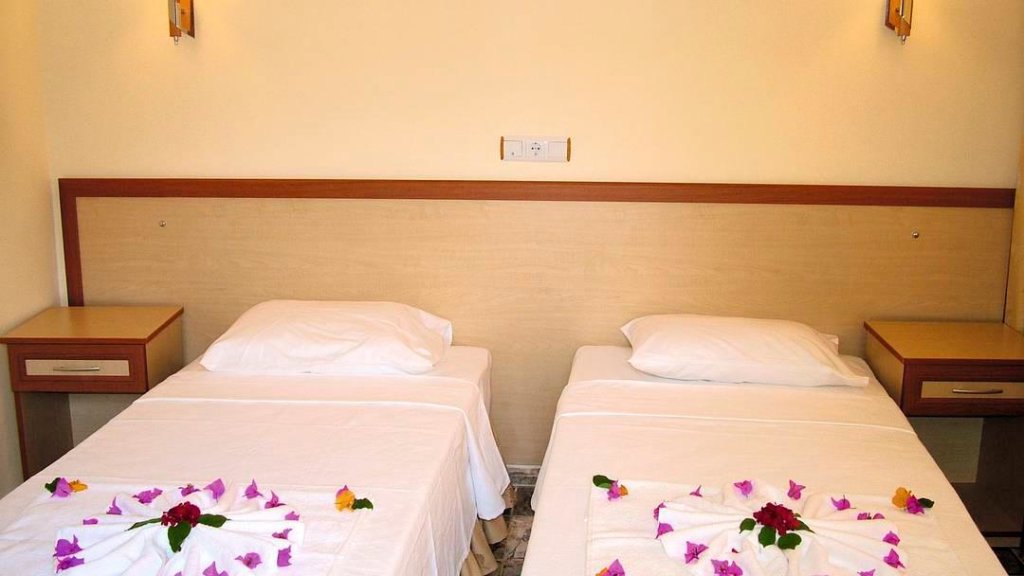 Мармарис: Celi̇k Apart Hotel