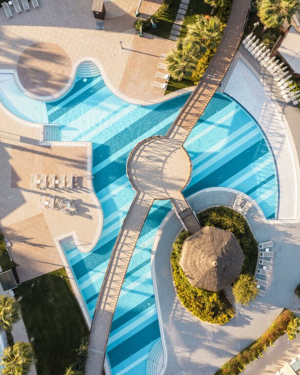Аксу: Aska River Suites