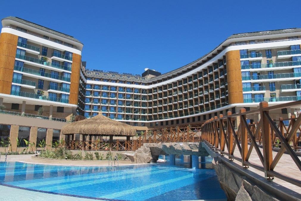 Аксу: Aska River Suites