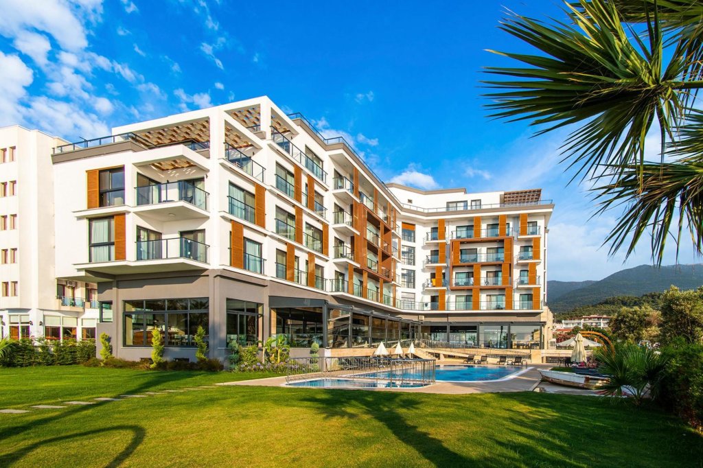 Гюзельчамлы: Maia Luxury Beach Hotel & Spa