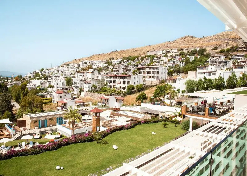 Тургутрейс: Club Mavi Hotel&Suites