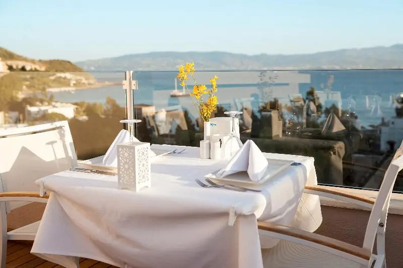 Тургутрейс: Club Mavi Hotel&Suites
