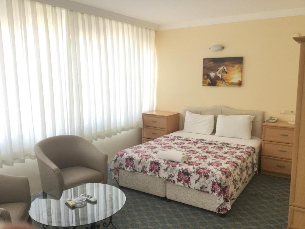 Дидим: Kent Hotel