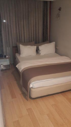 Бартын: Kemer Otel