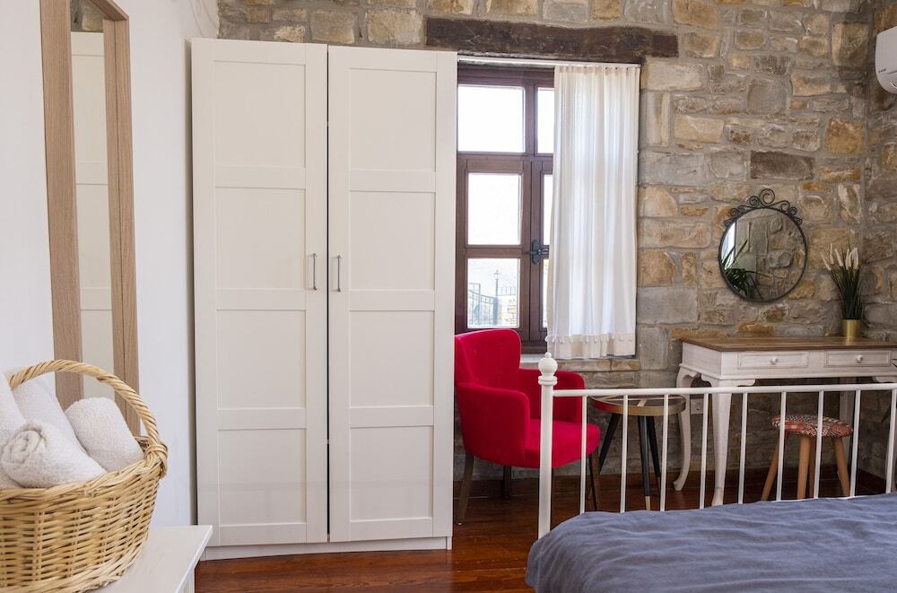 Зейтинликой: Salkım Butik Otel