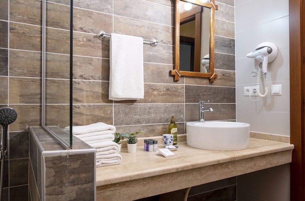Зейтинликой: Salkım Butik Otel