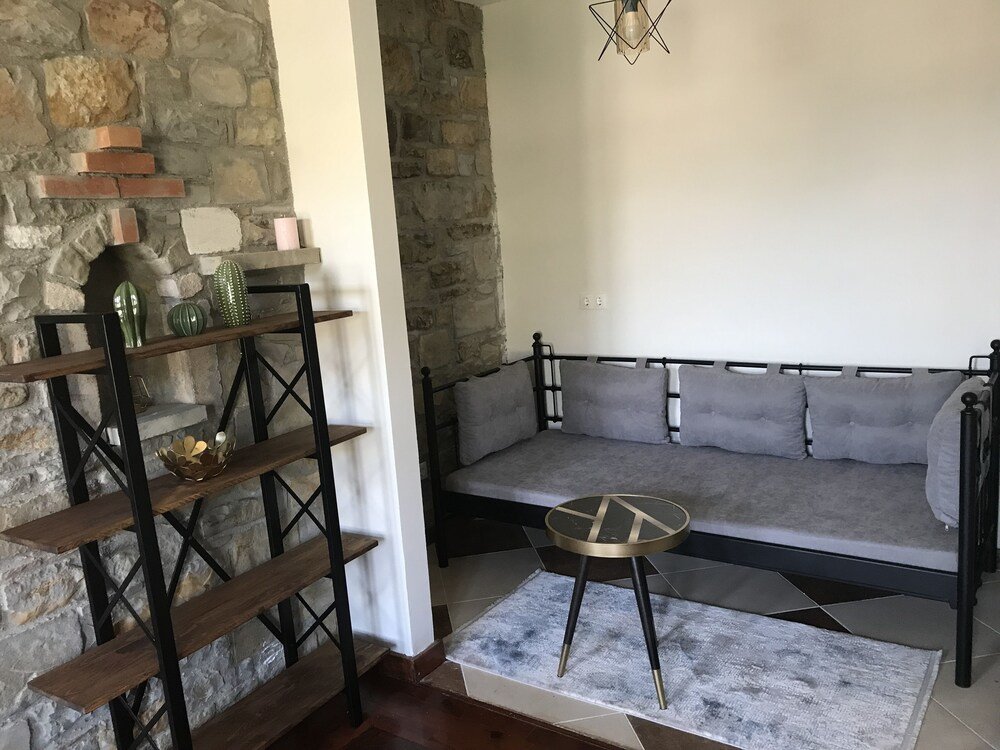 Зейтинликой: Salkım Butik Otel