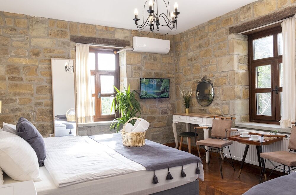 Зейтинликой: Salkım Butik Otel