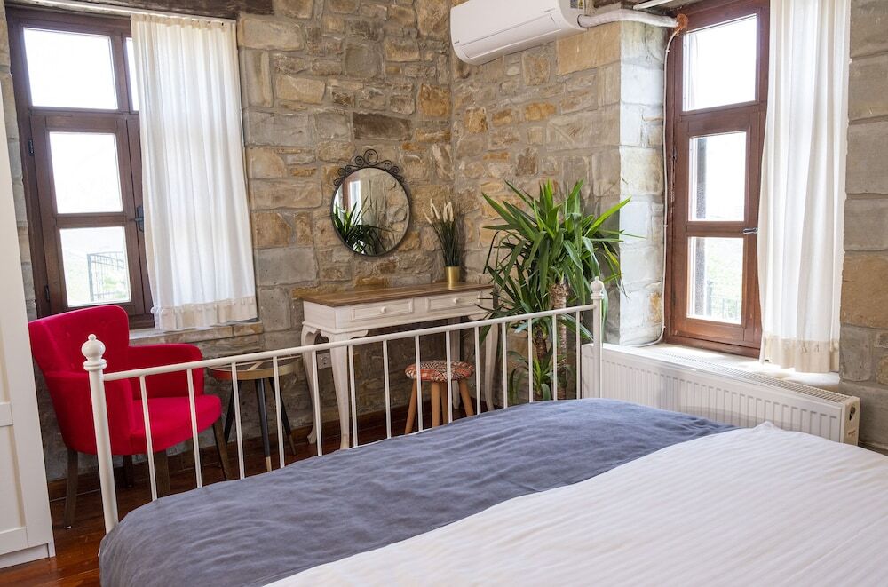 Зейтинликой: Salkım Butik Otel