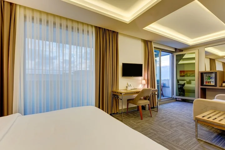Стамбул: Plus Suit Ataşehir