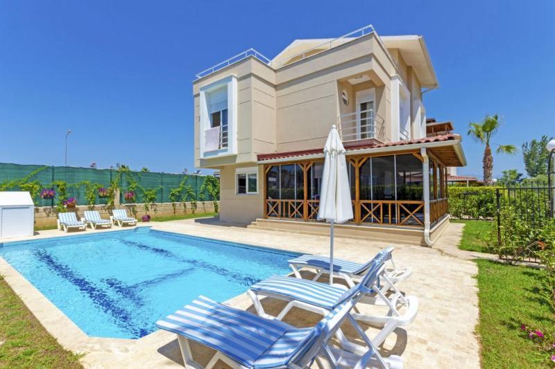 Белек: Paradise Town Villa Beltania