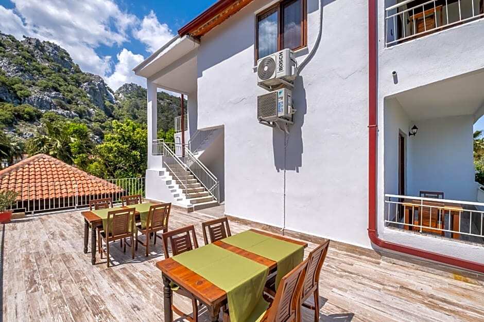 Чиралы: Ayris Hotel Çıralı