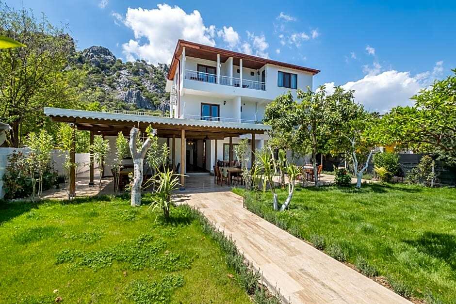 Чиралы: Ayris Hotel Çıralı