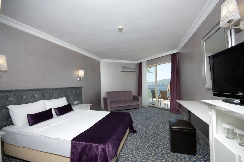 Мармарис: Luna Beach Hotel & Spa