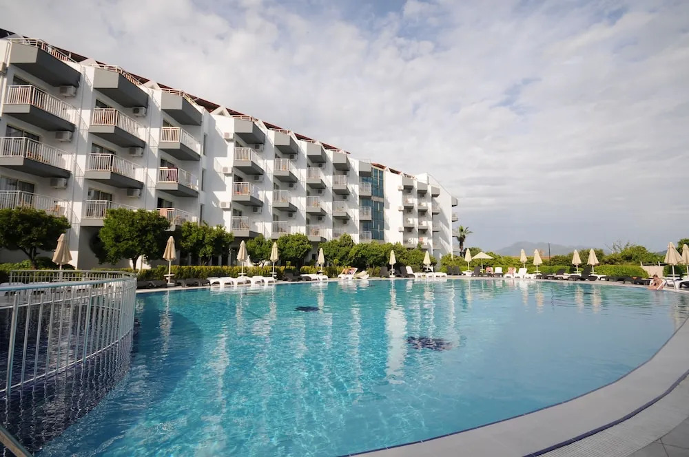 Мармарис: Luna Beach Hotel & Spa