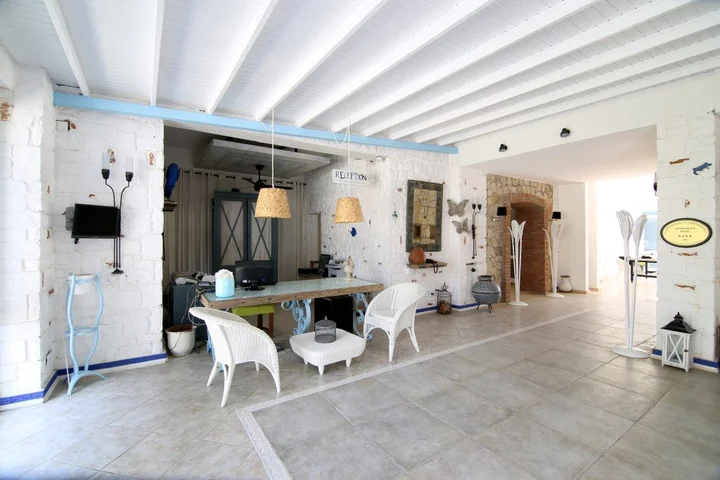 Акьярлар: Charm Beach Hotel