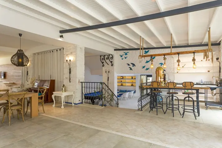 Акьярлар: Charm Beach Hotel