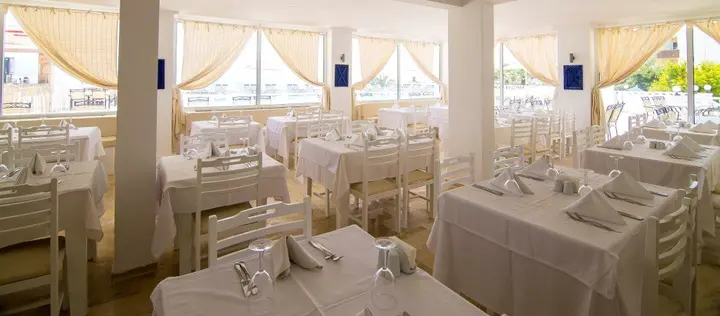 Акьярлар: Charm Beach Hotel