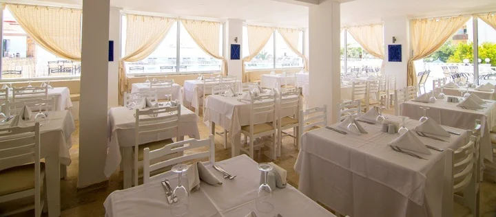 Акьярлар: Charm Beach Hotel