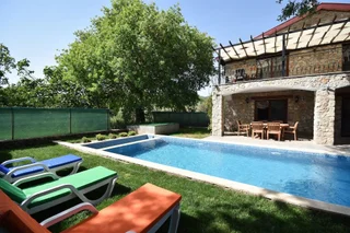Мугла: Villa Kandeger by Helaltatilvillari