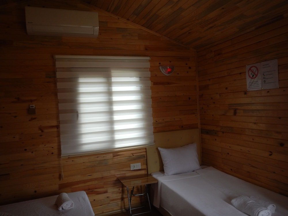 Чиралы: Kocakaya Pansiyon & Bungalow