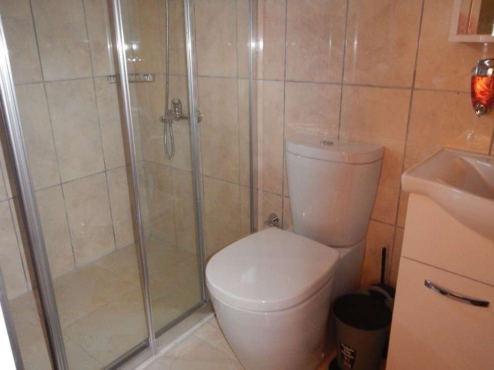 Чиралы: Kocakaya Pansiyon & Bungalow