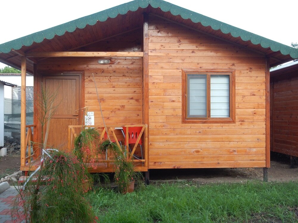 Чиралы: Kocakaya Pansiyon & Bungalow