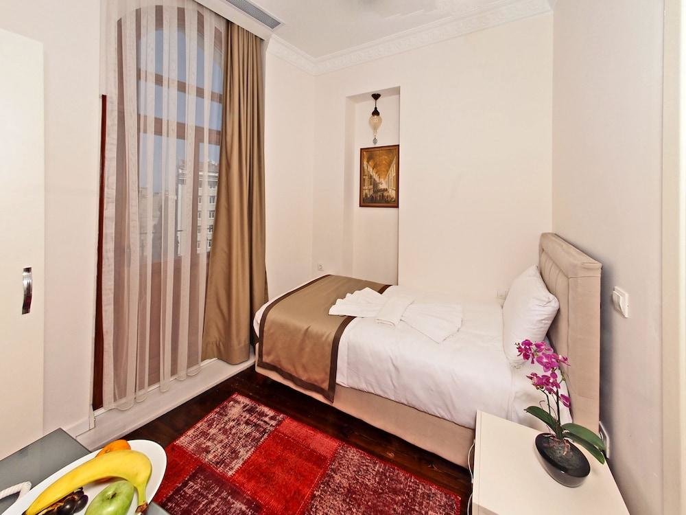Стамбул: Nusret Bey Hotel