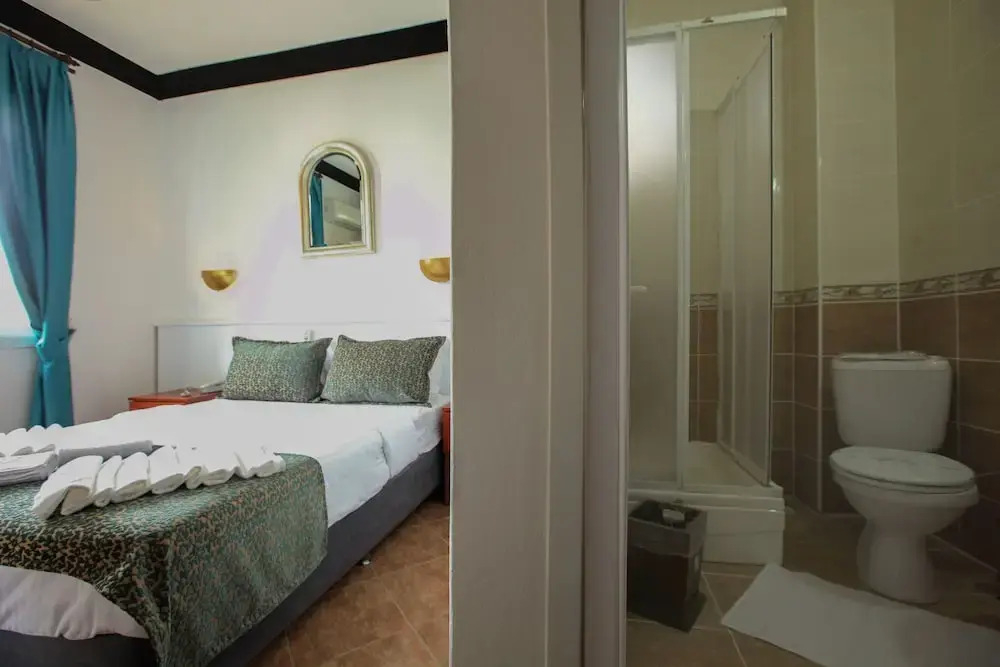 Кемер: Hubble Bubble Suit Hotel