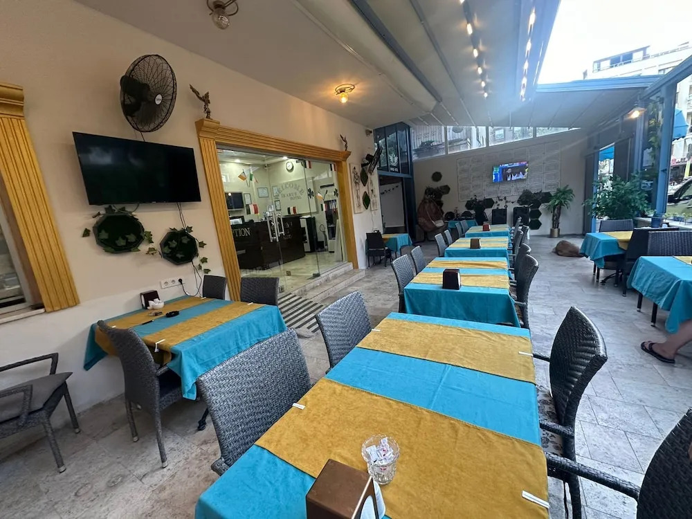 Кушадасы: Ikarus Hotel