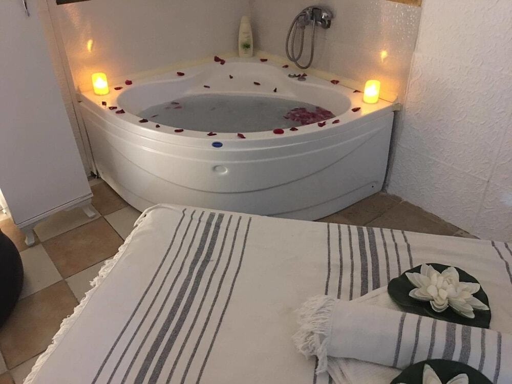 Кушадасы: Ikarus Hotel