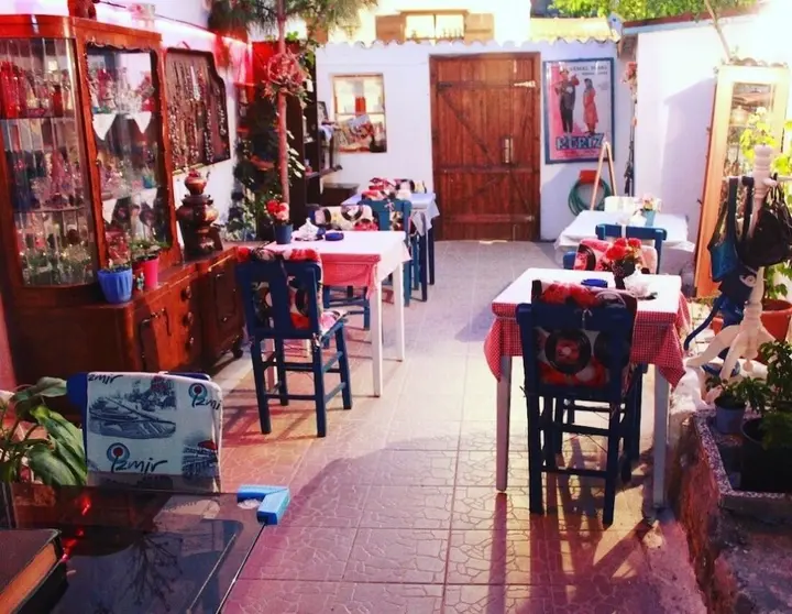 Сыгаджик: Sigacik Kaleici Pansiyon Nostalji Kafe