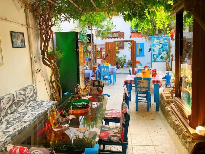 Сыгаджик: Sigacik Kaleici Pansiyon Nostalji Kafe