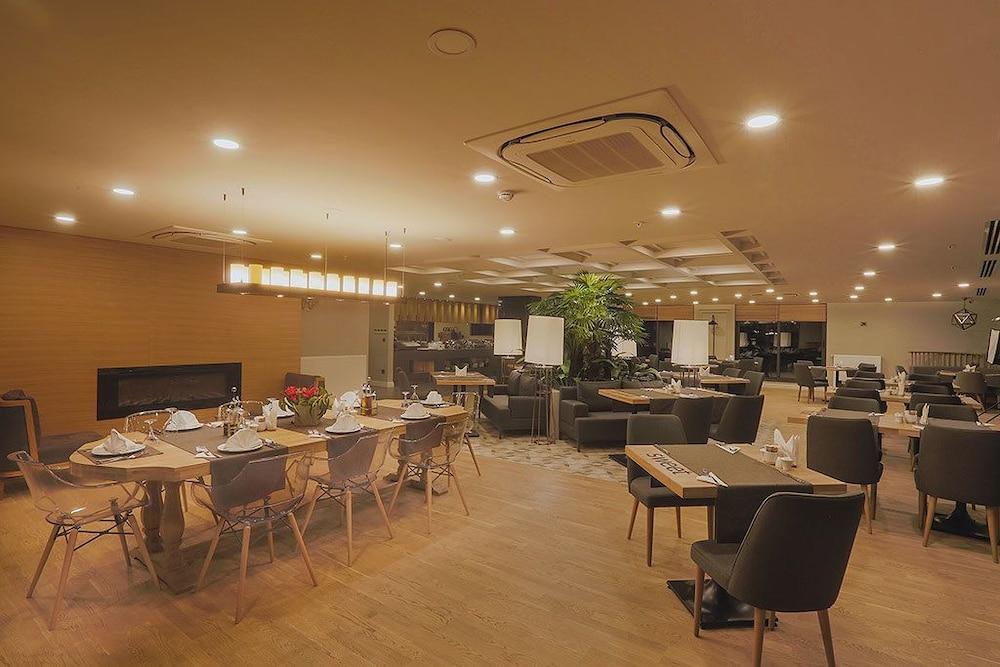Коркутели: Gumushan Hotel