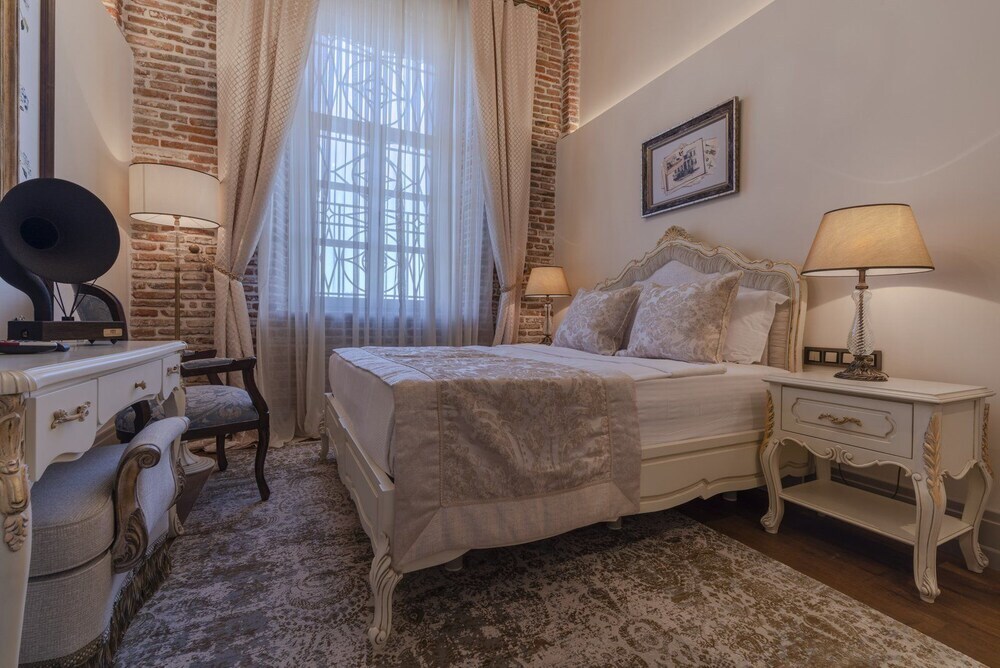 Айвалык: Cunda Despot Evi