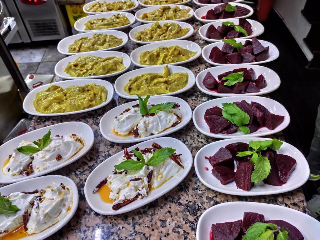 Сайл: Lotus Restaurant & Home