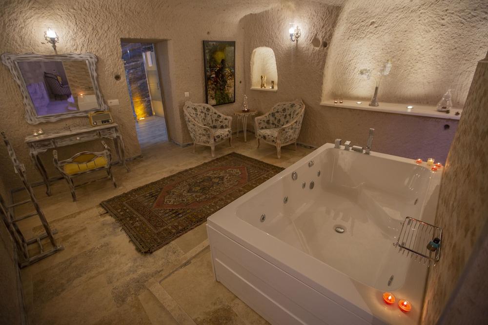 Учисар: Karlik Cave Suite Cappadocia