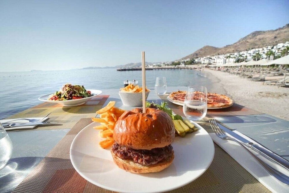 Тургутрейс: Cagdas Vıllas Swıssotel Hotel Residences
