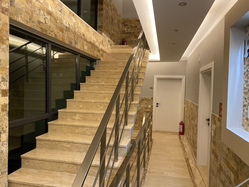 Текирова: Premium park apart