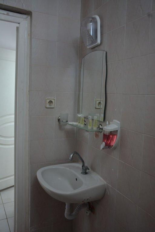 Силифке: Hira Hotel