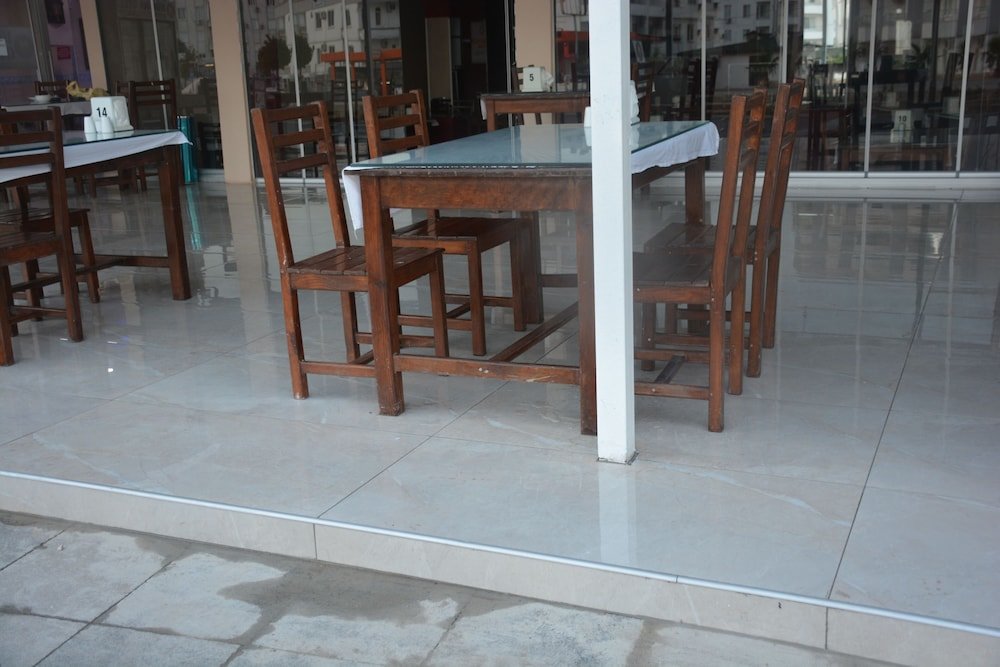 Силифке: Hira Hotel