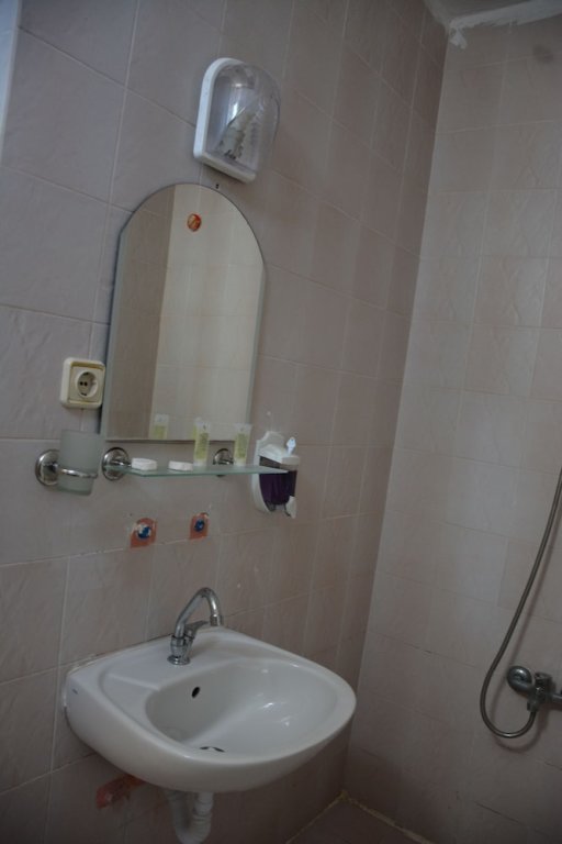 Силифке: Hira Hotel
