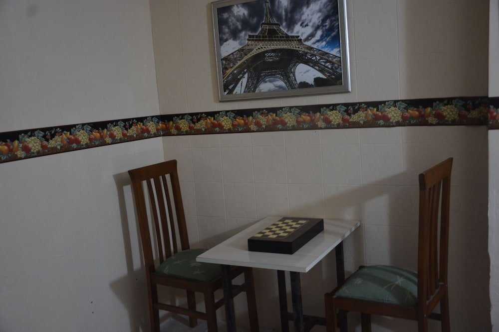 Силифке: Hira Hotel