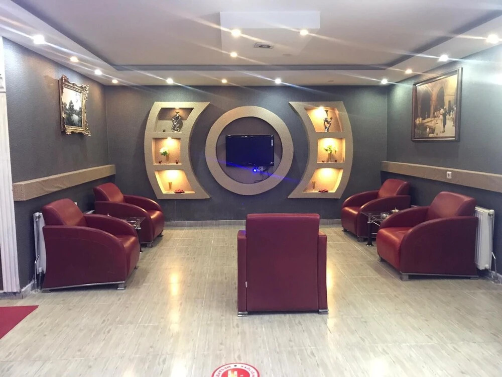Ван: Athena Life Hotel