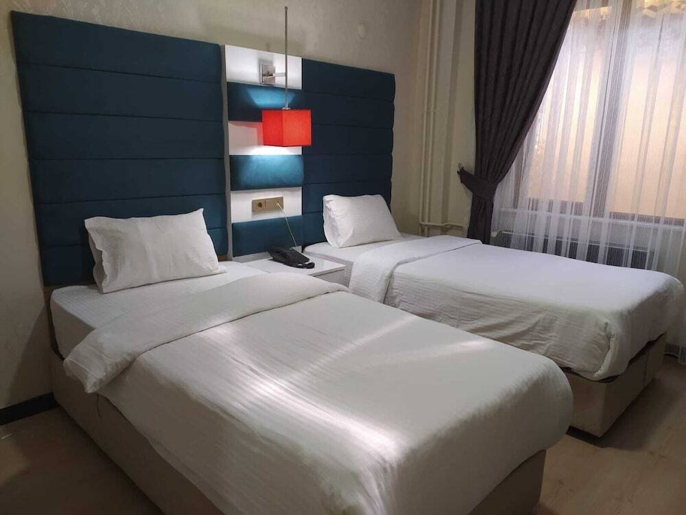 Ван: Athena Life Hotel