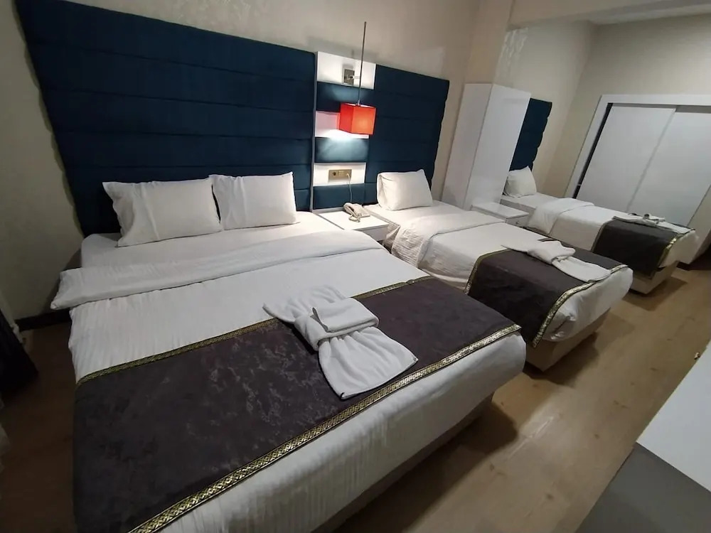 Ван: Athena Life Hotel