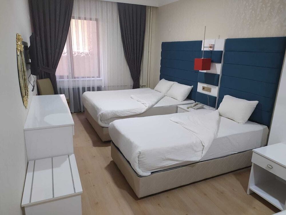 Ван: Athena Life Hotel