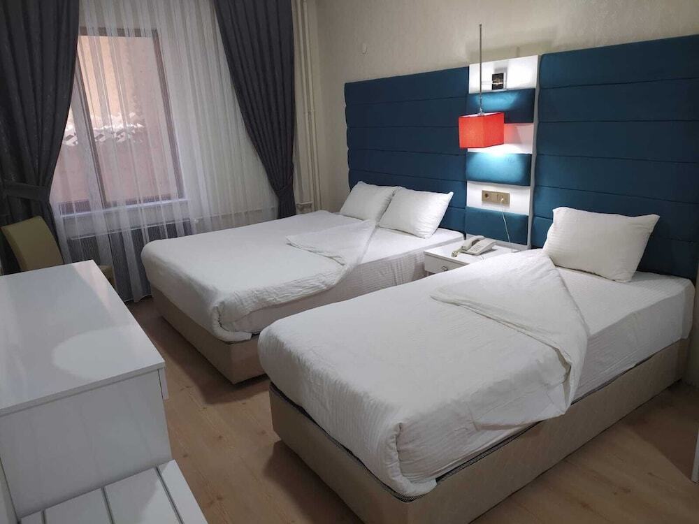 Ван: Athena Life Hotel