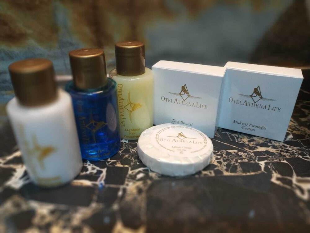 Ван: Athena Life Hotel