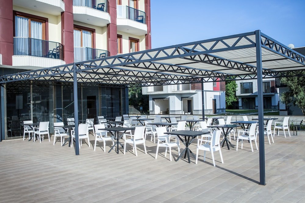 Бурхание: Aliento Hotel